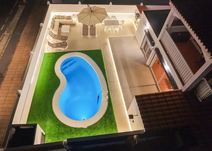 Las Magnolias- Villa With Private Pool & Bbq Κοραλέχο