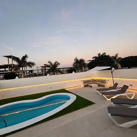 Magnolias -villa Adosada Con Piscina Privada. *