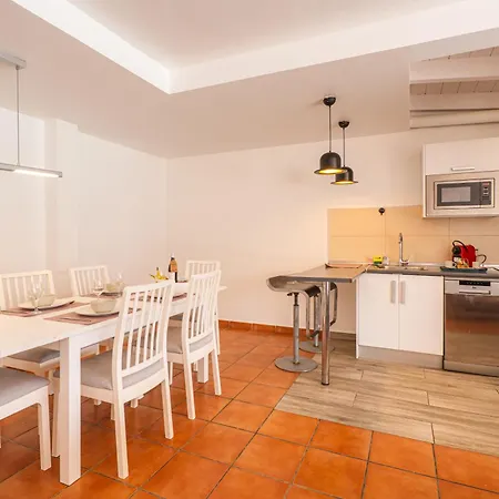 LAS MAGNOLIAS- Villa adosada con piscina privada Appartamento Corralejo