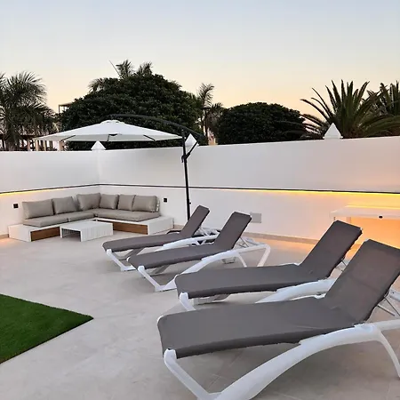 Magnolias Private Pool, Bbq & Family * Corralejo