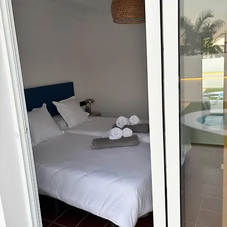 Magnolias Private Pool, Bbq & Family Corralejo