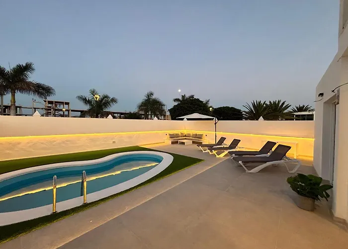 Appartamento LAS MAGNOLIAS- Villa adosada con piscina privada Corralejo