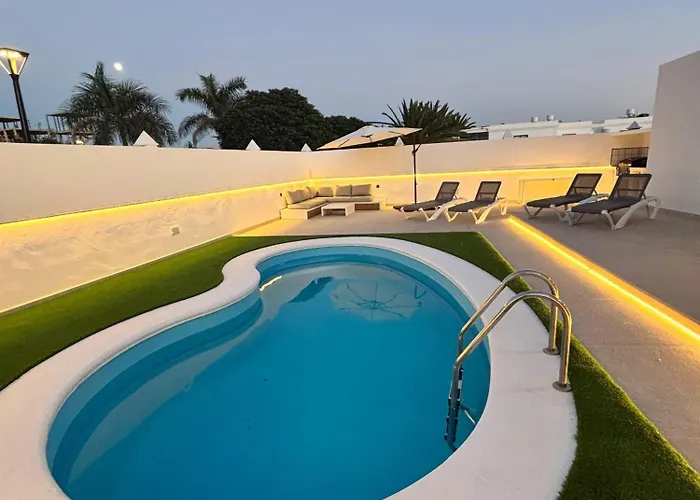 LAS MAGNOLIAS- Villa adosada con piscina privada