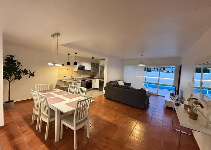 LAS MAGNOLIAS- Villa adosada con piscina privada Corralejo