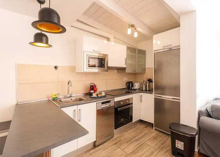 LAS MAGNOLIAS- Villa adosada con piscina privada Appartamento *